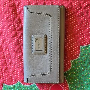 GUC Leather MICHAEL Kors Brook Ville Vanilla Carryall Wallet